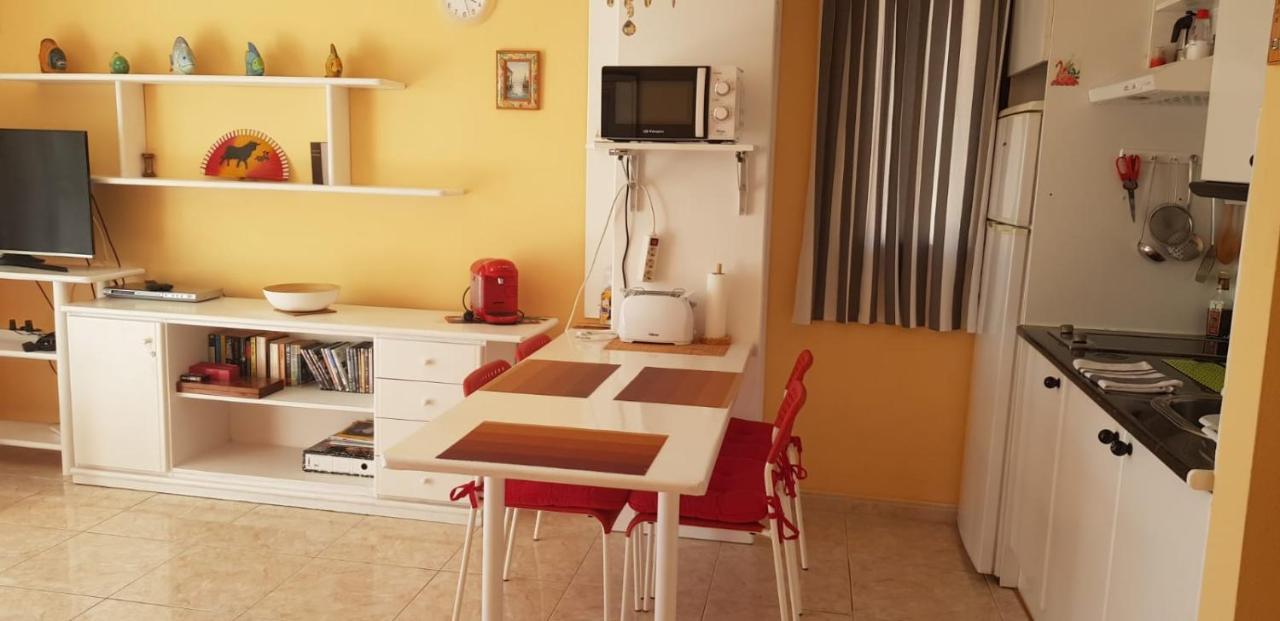 Sunny self-catering apartment Costa Teguise, Lanzarote, Spain Esterno foto