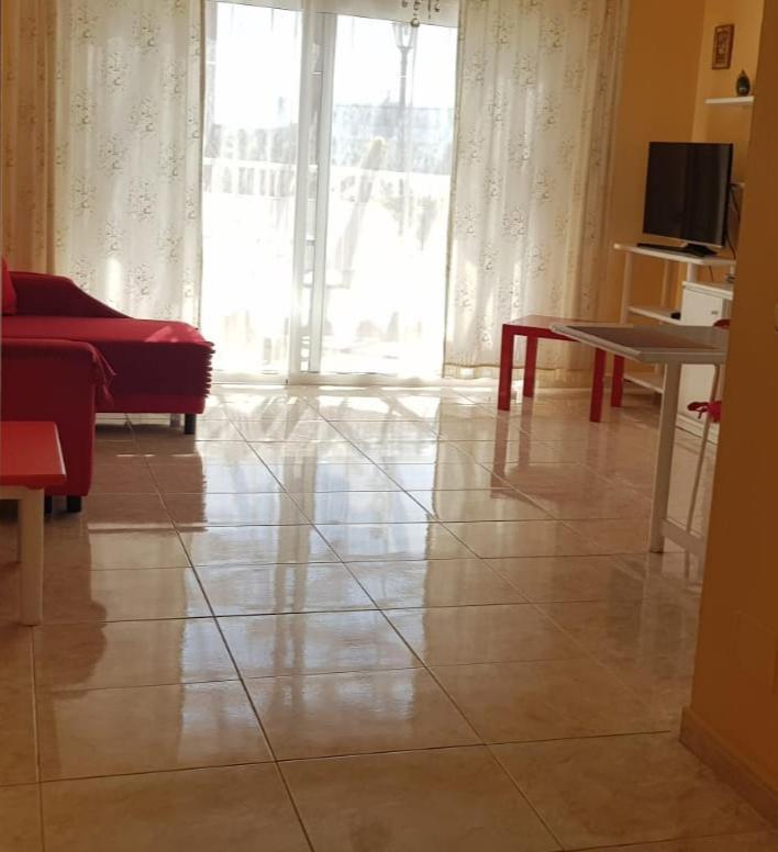 Sunny self-catering apartment Costa Teguise, Lanzarote, Spain Esterno foto