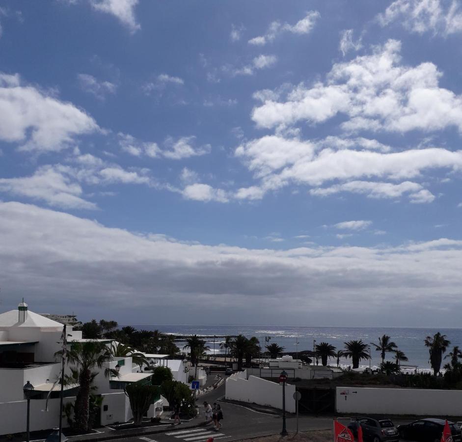 Sunny self-catering apartment Costa Teguise, Lanzarote, Spain Esterno foto