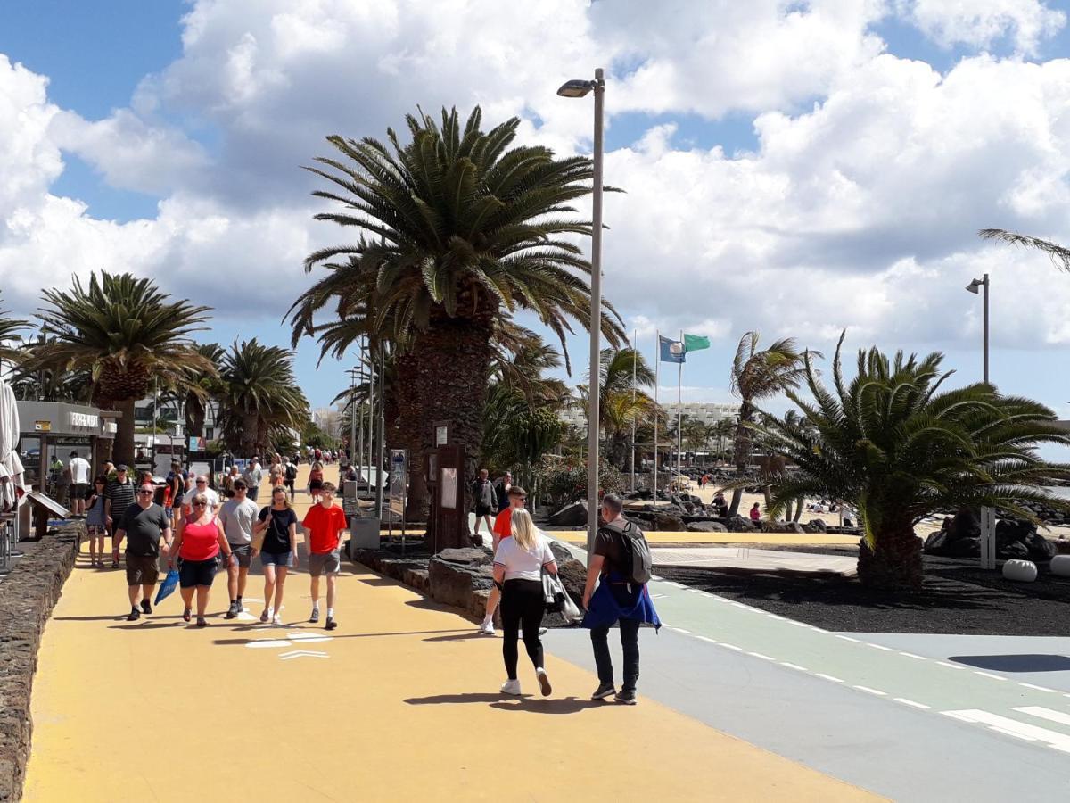 Sunny self-catering apartment Costa Teguise, Lanzarote, Spain Esterno foto