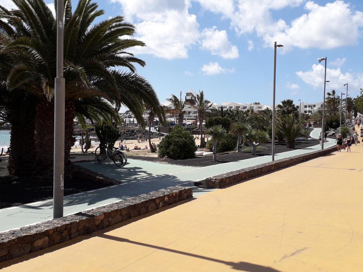 Sunny self-catering apartment Costa Teguise, Lanzarote, Spain Esterno foto