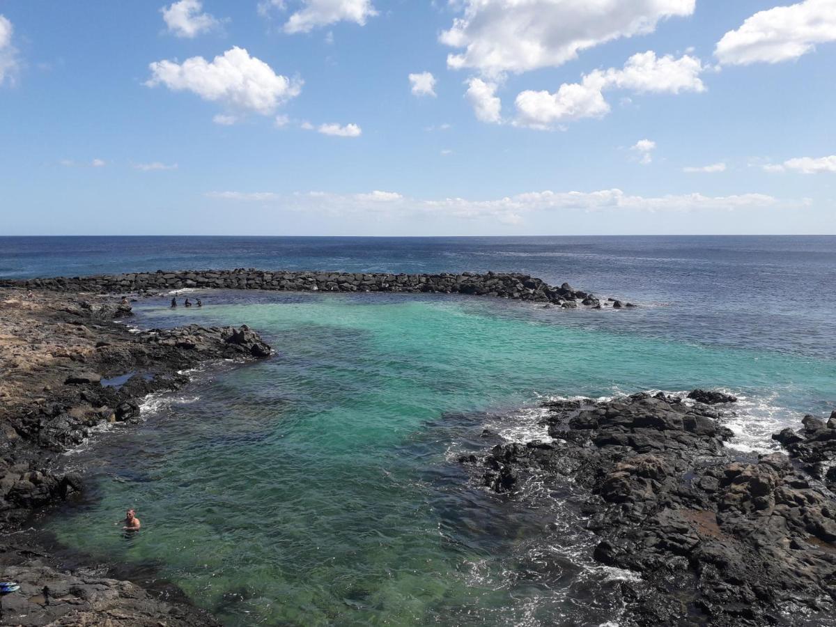 Sunny self-catering apartment Costa Teguise, Lanzarote, Spain Esterno foto