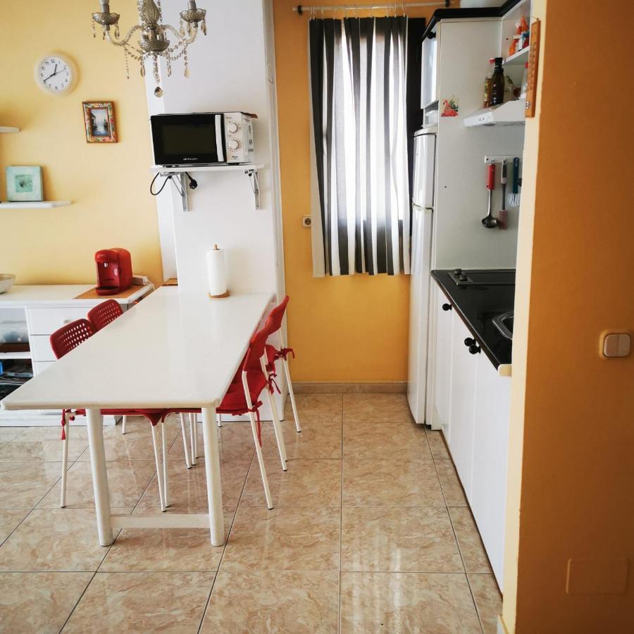 Sunny self-catering apartment Costa Teguise, Lanzarote, Spain Esterno foto