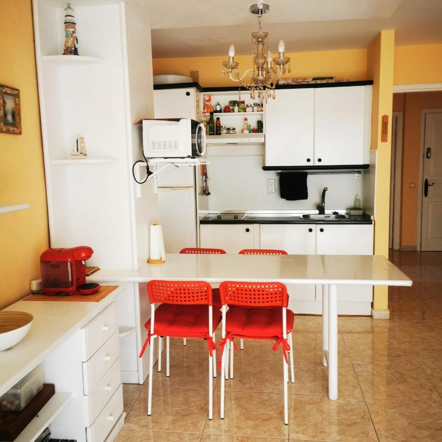Sunny self-catering apartment Costa Teguise, Lanzarote, Spain Esterno foto