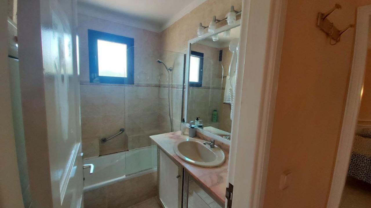 Sunny self-catering apartment Costa Teguise, Lanzarote, Spain Esterno foto