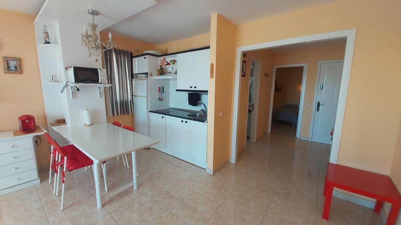 Sunny self-catering apartment Costa Teguise, Lanzarote, Spain Esterno foto